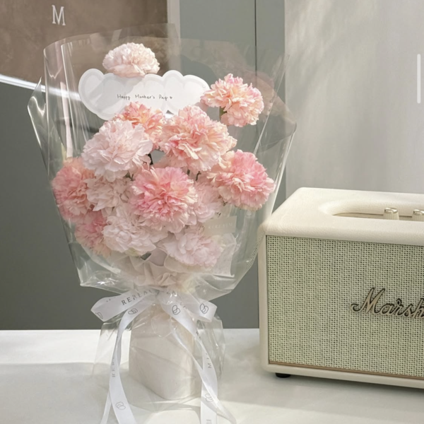 朵朵康乃馨花束瓶